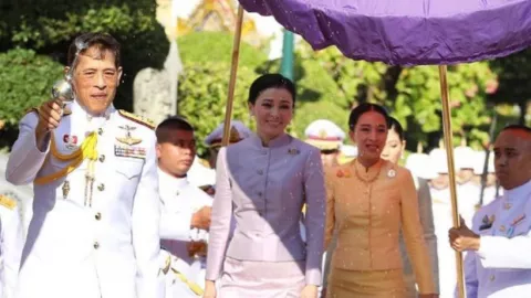 Kisah 20 Selir Raja Thailand, Saat Lockdown di Jerman… - GenPI.co