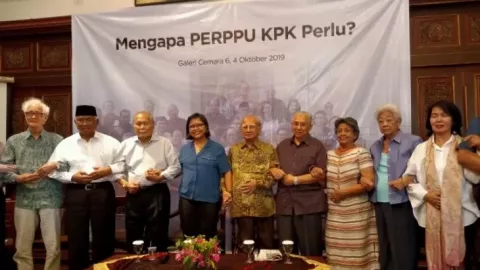 Tokoh Senior Nasional Dukung Presiden Terbitkan Perppu KPK - GenPI.co