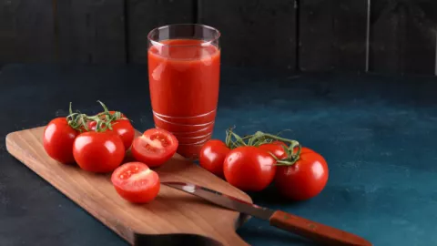 Rutin Minum Jus Tomat Bisa Jadi Pengobatan Hipertensi - GenPI.co