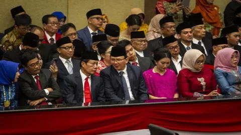 Pelantikan Anggota DPRD DKI Ajang Reuni Mantan Gubernur - GenPI.co