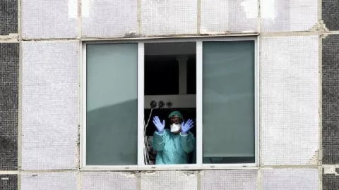 Virus Corona Tak Terkendali, Kematian di Spanyol Melampaui China - GenPI.co