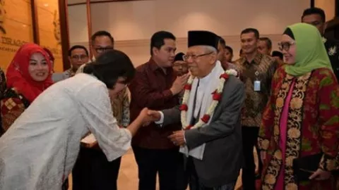 Jadi Benteng Jokowi, Karisma Wapres Ma'ruf Dipuja Ribuan Ulama - GenPI.co
