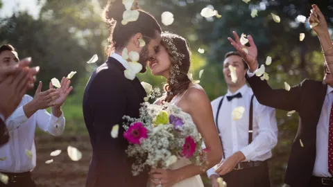 Wujudkan Pesta Pernikahan Idaman dengan 7 Cara Menabung Efektif - GenPI.co