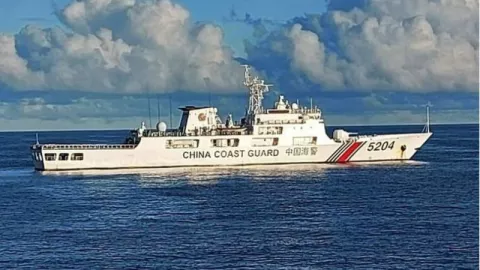 Ini Penyebab Kapal Perang China Sering Parkir di Laut Indonesia - GenPI.co
