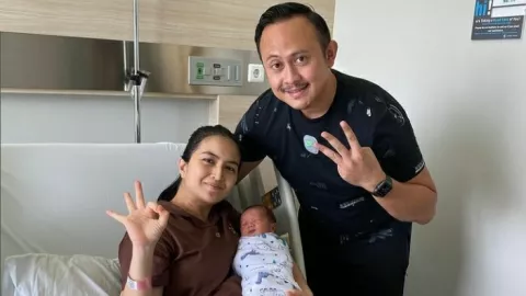 Kadek Devie Lama Tak Terlihat, Ratu FTV Lahirkan Anak ke-3 - GenPI.co