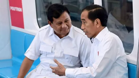 Jokowi-Prabowo Maju Pilpres, Pengamat Top Beri Komentar Menohok - GenPI.co