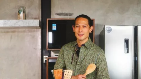 Positif Covid-19, Chef Juna Tak Bisa Rayakan Ultah Sang Kekasih - GenPI.co