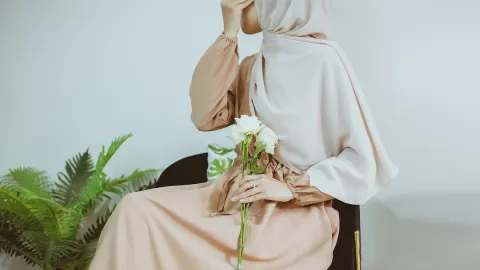 8 Sifat Wanita yang Tidak Boleh Dinikahi Menurut Islam - GenPI.co