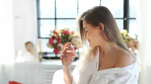 3 Jenis Aroma Parfum Bikin Pasangan Selalu Ingin di Samping Kamu - GenPI.co