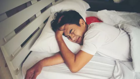 5 Cara agar Bisa Kembali Tidur Saat Terbangun di Tengah Malam - GenPI.co
