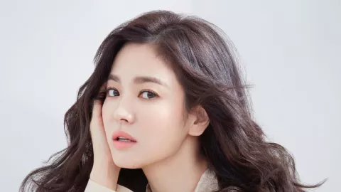 4 Tips Sukses LDR ala Song Hye Kyo dalam Drama Korea Encounter - GenPI.co