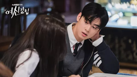 Bikin Nostalgia, 4 Drama Korea Tentang Cinta Monyet di Sekolah - GenPI.co