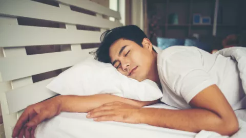Hati-hati, Tidur Berlebihan Bisa Picu 4 Masalah Kesehatan Serius - GenPI.co