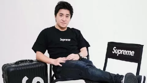 Koleksi Sneaker YouTuber Ini Bikin Melongo! - GenPI.co