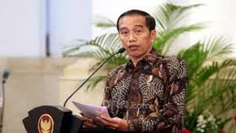 Gestur Politik Jokowi Disorot Pendukungnya Sendiri, Ini Katanya - GenPI.co