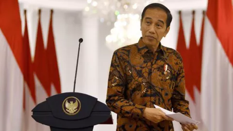 Presiden Jokowi Beri Perintah Langsung, Gubernur Bank Indonesia Tolong Patuh - GenPI.co