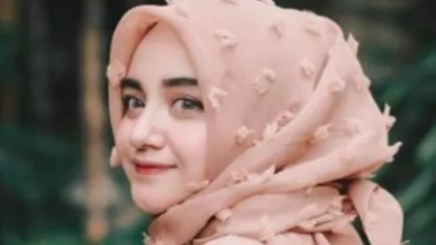 Tren Jilbab 2021: Ada 8 Jenis, Terpopuler Hijab Kumis Jojon - GenPI.co