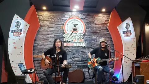 Royke Hidupkan Arek Band, Ada Kejutan di JPNN Musik - GenPI.co