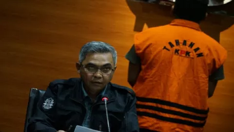 KPK Bergerak Cari Harun Masiku di Indonesia - GenPI.co