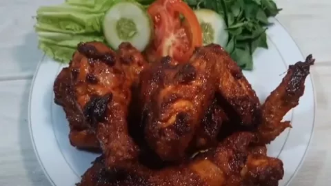 Resep Ayam Bakar Pakai Teflon, Rasa Pedas Manis & Praktis Buatnya - GenPI.co
