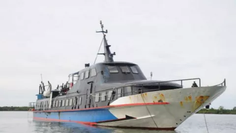 KKP Tangkap 19 Kapal Asing Pencuri Teripang dan Tuna - GenPI.co