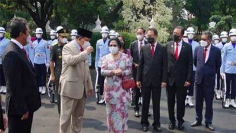 Prabowo dan Megawati Makin Mesra, Kubu Habib Rizieq Bilang Begini - GenPI.co