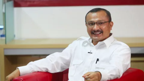 Ferdinand Minta Jokowi Melakukan Reshuffle, Seret Nama Luhut - GenPI.co