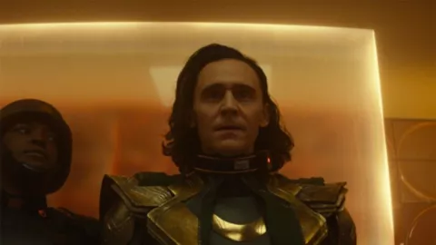 Satu Dekade Perankan Loki, Tom Hiddleston: Saya Merasa Beruntung! - GenPI.co