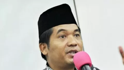 Soal UU Omnibus Law, Ray Rangkuti: Negara Harus Minta Maaf - GenPI.co