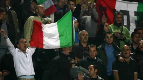 Susah Payah, Italia Kandaskan Perlawanan Turki 2-1 - GenPI.co