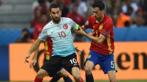 Laga Turki di Piala Eropa 2021, Novel Bamukmin: Menang Tipis! - GenPI.co