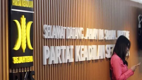 Politisi PKS: Covid Dijadikan Alasan Tambah Masa Jabatan Presiden - GenPI.co