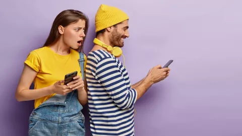 Kalau Sudah Menikah, Jangan Lakukan 3 Hal Ini di Media Sosial! - GenPI.co
