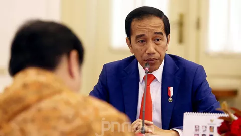 Berita Top 5: Jokowi Beber Bahaya, Eks Jubir KPK Sentil Rektor UI - GenPI.co