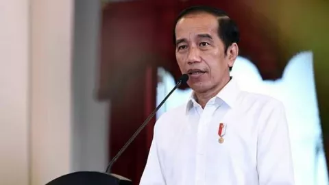 Pengamat: Wacana Presiden 3 Periode Menjerumuskan Jokowi - GenPI.co