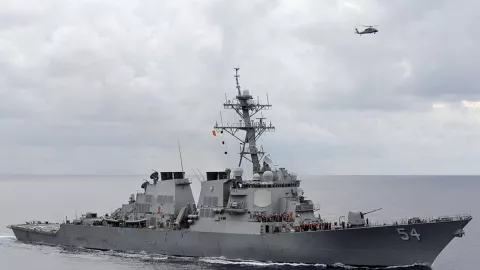 China Punya Nyali, Kapal Perang Amerika Dibikin Malu - GenPI.co