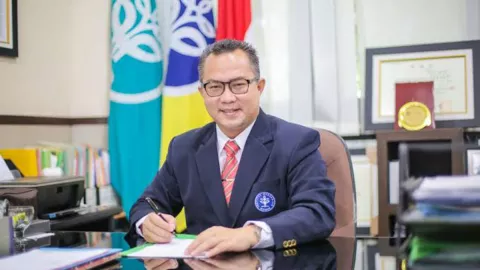 Lagi, Rektor IPB Bogor Positif Covid-19 - GenPI.co