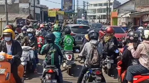 Kemacetan PPKM Darurat Hari ke-3, Anak Buah Listyo Bilang Begini - GenPI.co