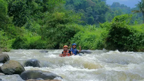 Tim SAR Evakusai Koraban Tenggelam di Sungai Juwana Pati - GenPI.co