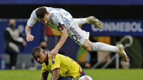 Argentina Tekuk Kolombia, Selangkah Lagi Kutukan Messi Berakhir - GenPI.co