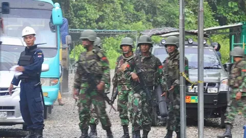 Kelompok Bersenjata di Papua Berulah, 3 Prajurit Terluka - GenPI.co