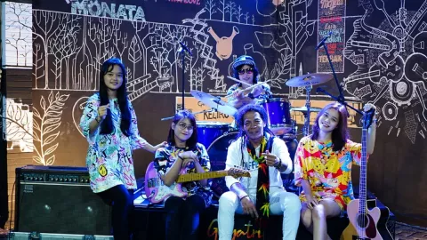 Gayatri Band Cewek Bentukan Cak Sodiq, Tunggu di JPNN Musik - GenPI.co