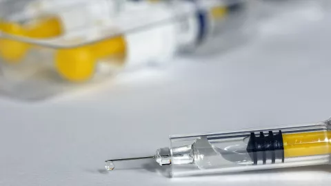 Bikin Malu, Vaksin Berbayar di Indonesia Disindir WHO - GenPI.co