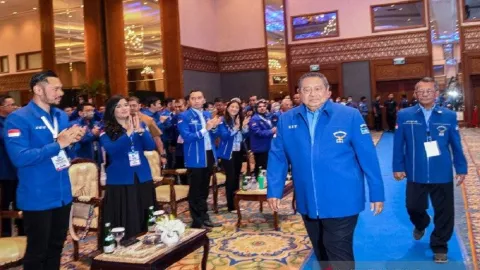 Denny Siregar Sindir Kader Demokrat: Melawan Gue Saja Tak Sanggup - GenPI.co