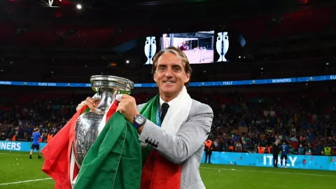 Rekor Mengerikan Mancini Bisa Bikin Italia Juara Piala Dunia 2022 - GenPI.co