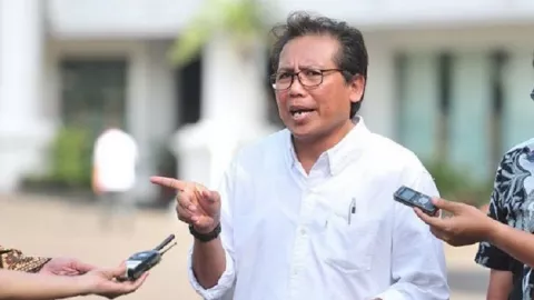 Pengamat Sorot Fadjroel Rachman dan Singgung Jubir Jokowi - GenPI.co