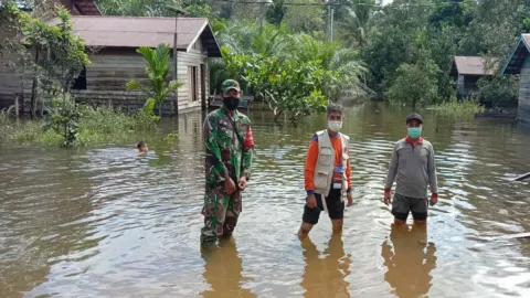 Ribuan Warga Asahan Rayakan HUT RI di Tengah Musibah Banjir - GenPI.co