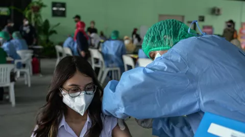 Percepatan Vaksinasi, Surakarta Terkendala Stok Terbatas - GenPI.co