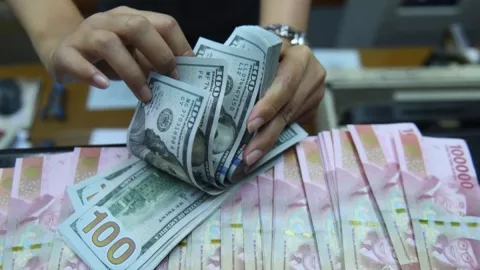 Dolar AS Makin Membara, Mata Uang Lain Ketar-ketir - GenPI.co