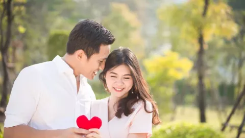 Kamu dan Dia Merasakan 3 Hal, Tanda Kalian Adalah Soulmate - GenPI.co